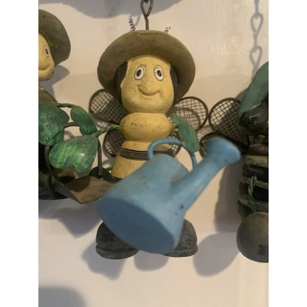 Welcome Busy Bee/Gardening Ceramic Door Hanger Vtg 15”x9”